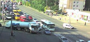 На Правде газовоз Scania сбил инвалидную коляску и перегородил движение