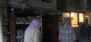 Репортаж из Ясиноватой: как выживают люди в городе без света, хлеба и воды