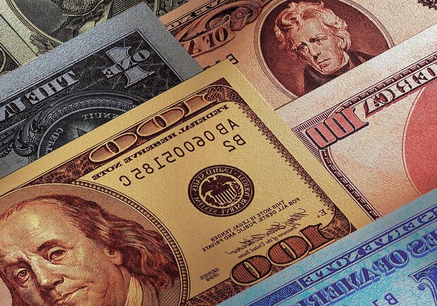 Доллар продолжает дорожать. Фото с сайта feejee.net