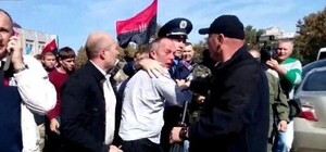 А мне все мало: избитый Шуфрич хочет вернуться в Одессу и снова встретиться с Правым сектором