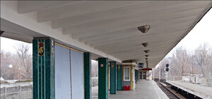 На красной ветке метро под колесами поезда погиб мужчина