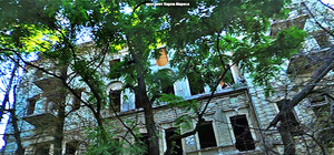 На Карла Маркса рушится дом, перекрывали движение