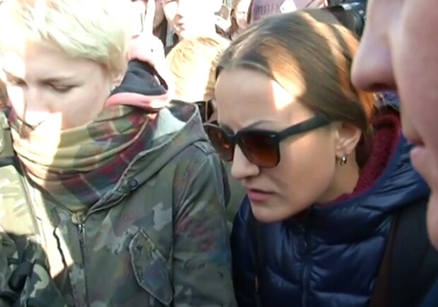 Новость - События - Появилось видео, как киевская милиция на Майдане задерживала журналистку Lifenews
