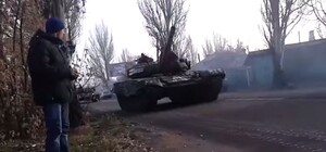 Видеофакт: в Донецке и Макеевке  замечены колонны тяжелой техники и танки