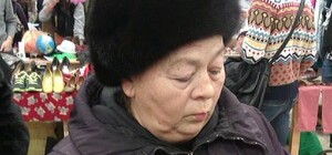 Знай вора в лицо: на киевских барахолках и фестивалях орудуют бабки-аферистки