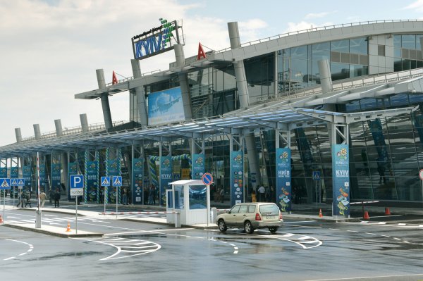 Новость - Транспорт и инфраструктура - Аэропорт "Киев" переводит вылет внутренних рейсов в терминал "А"
