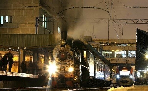 Новость - События - Фотофакт: в Киеве установили самую высокую вокзальную елочку