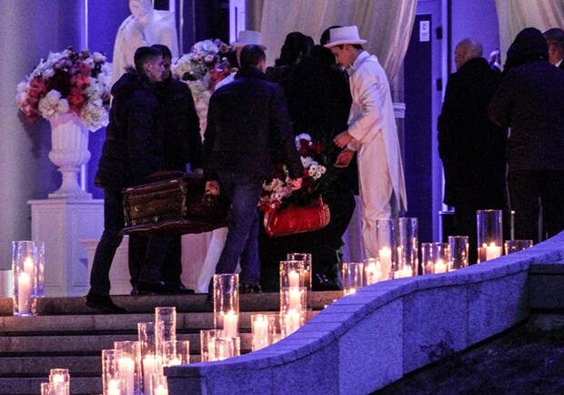 Новость - Люди города - Фейковые кортежи, паспортный контроль и маленький "гроб": как выходила замуж дочь Тимошенко в Mariott