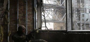 Ополченцы из Чечни стреляют по ВСУ в донецком аэропорту: видео