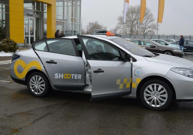 Новость - События - Будущее рядом: в Киеве показали электромобили для служб такси