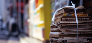 Киевлян призывают нести макулатуру, чтобы помочь украинским военным