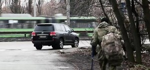 Благородный герой: кем оказался военный, которого запечатлели на видео похорон Чечетова