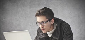 Мужчины знакомились с девушками в социальных сетях чтобы ограбить