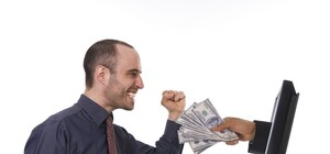 В Луганске появился центр обналичивания денег