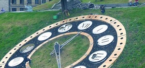 Как все будет: на Майдане починят знаменитые цветочные часы