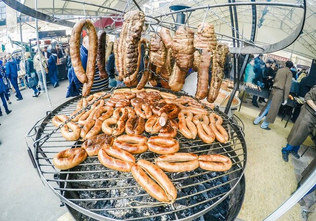 Новость - Досуг и еда - Найди себя в кадре: киевляне сняли фестиваль уличной еды на GoPro