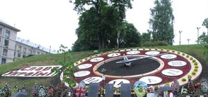 Фотофакт: в центре Киева снова заработали цветочные часы