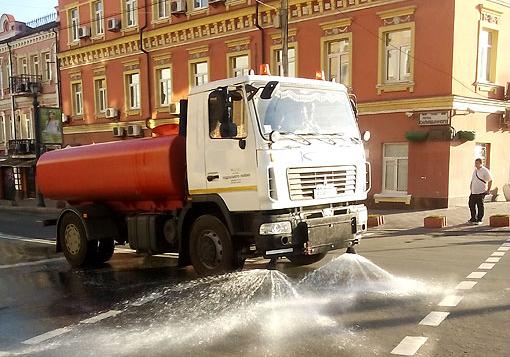Новость - События - В Киеве будут ежедневно мыть проезжую часть