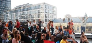 На летней террасе ТРЦ Gulliver стартовали литературные встречи