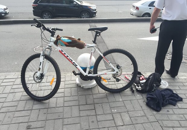Новость - События - В Киеве охранник торгового центра спас велосипед киевлянина