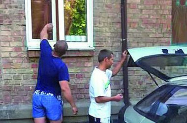 Новость - События - Что сейчас с водителем, заправлявшим машину газом через окно квартиры в Киеве