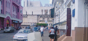 Харьковчанин разбил палатку возле ОВИРа