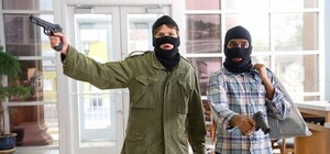 Друзья Оушена: В центре города ограбили ювелирку