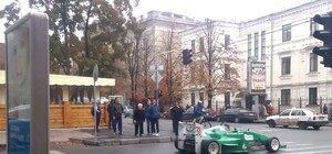 По Харькову разъезжают гоночные машины