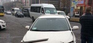 ДТП на Малом: Тойота врезалась в маршрутку