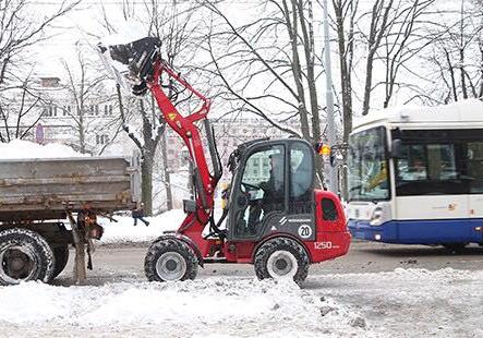 Новость - События - Как у них: в Риге автоводителей оригинально поощряют пересаживаться на общественный транспорт в снегопады
