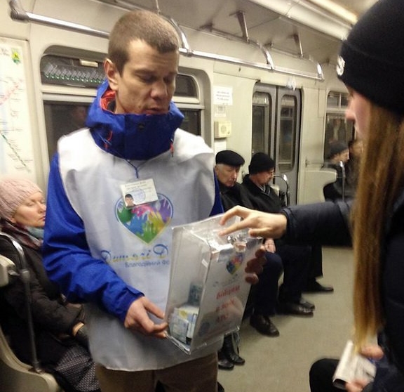 Новость - События - Ты за или против: метро зовет обсудить волонтеров с ящиками