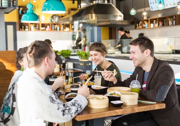 Новость - События - Кухня Азии с драйвом: сеть "ОККО" представляет новый ресторанный проект MEIWEI