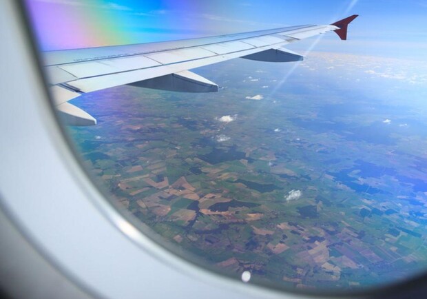 Новость - События - Говорит пассажир: в "Борисполе" у самолета треснул иллюминатор