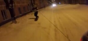 Видео дня: полтавчане катаются по городу на сноубордах