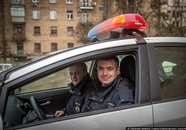 Новость - События - Российский блогер поделился впечатлениями о киевской полиции