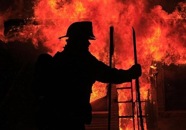 Новость - События - В Киеве горело общежитие, 100 человек эвакуировали