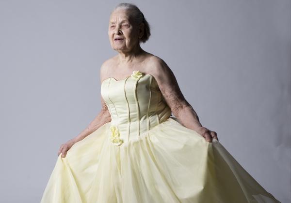 Новость - Люди города - "Я не хочу стареть и не старею": правила жизни 91-летней киевлянки Веры