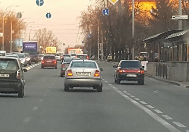 Новость - Транспорт и инфраструктура - Где штрафуют, а где нет: киевляне пожаловались на работу патрульной полиции с нарушителями
