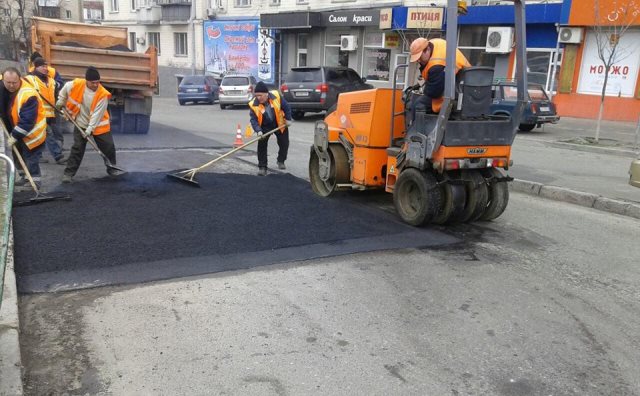Новость - Транспорт и инфраструктура - Проверь лично: где за последние дни в Киеве коммунальщики починили дороги