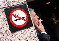 Курильщикам легче будет бросить, чем платить.
Фото с сайта facts.kiev.ua