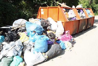 В столице за лето скопились горы отходов.
Фото с сайта kp.ua