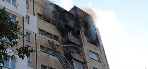 В Судаке полицейские вынесли из горящего дома двух маленьких детей