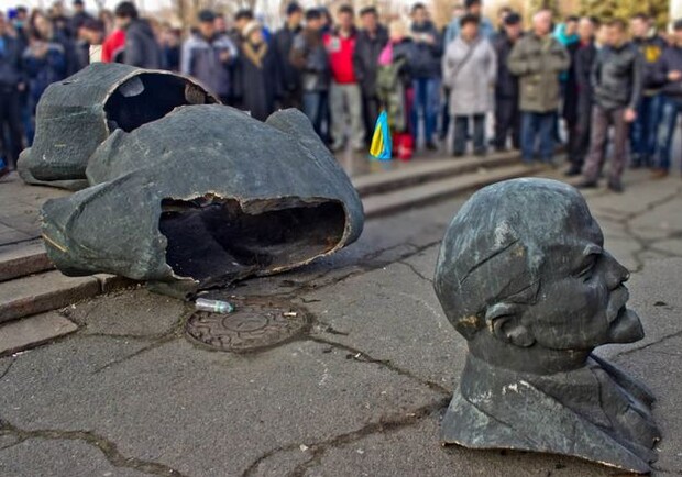 Новость - События - Стало известно, где будут хранить все демонтированные в Киеве памятники