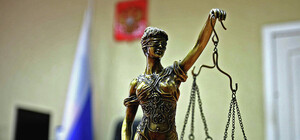 Мэр Коктебеля и его подчиненный сядут на 8 лет за взятку