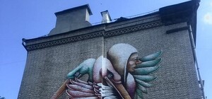 Фотофакт: в Киеве появился новый красивый мурал