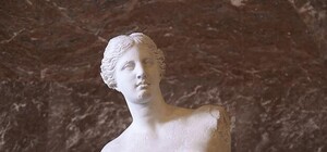 Когда искусство - боль: сколько выплатит Мыстецький Арсенал посетителю, на которого упала скульптура женщины