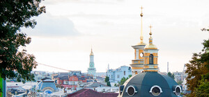 Будь в курсе: Владимирский спуск закрыли для парковки автомобилей