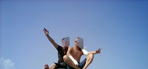 Ничего так селфи: за фото на Шаре судят парней