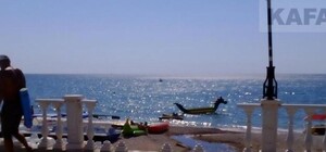 Опасное селфи: в Коктебеле трое молодых людей упали с ветхого моста [Фото]