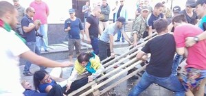 Во время сноса палаточного городка на Думкой возникли потасовки: пострадали несколько человек